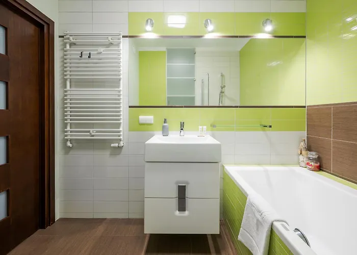 Metro Wilanowska Deluxe By Bookinghost * Warszawa