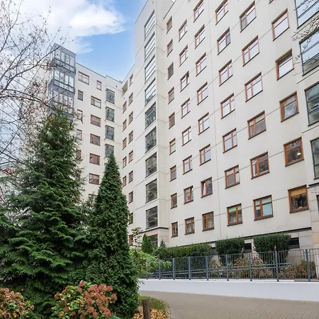 Metro Wilanowska Deluxe By Bookinghost Apartmán Varšava