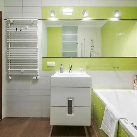 Metro Wilanowska Deluxe By Bookinghost * وارسو